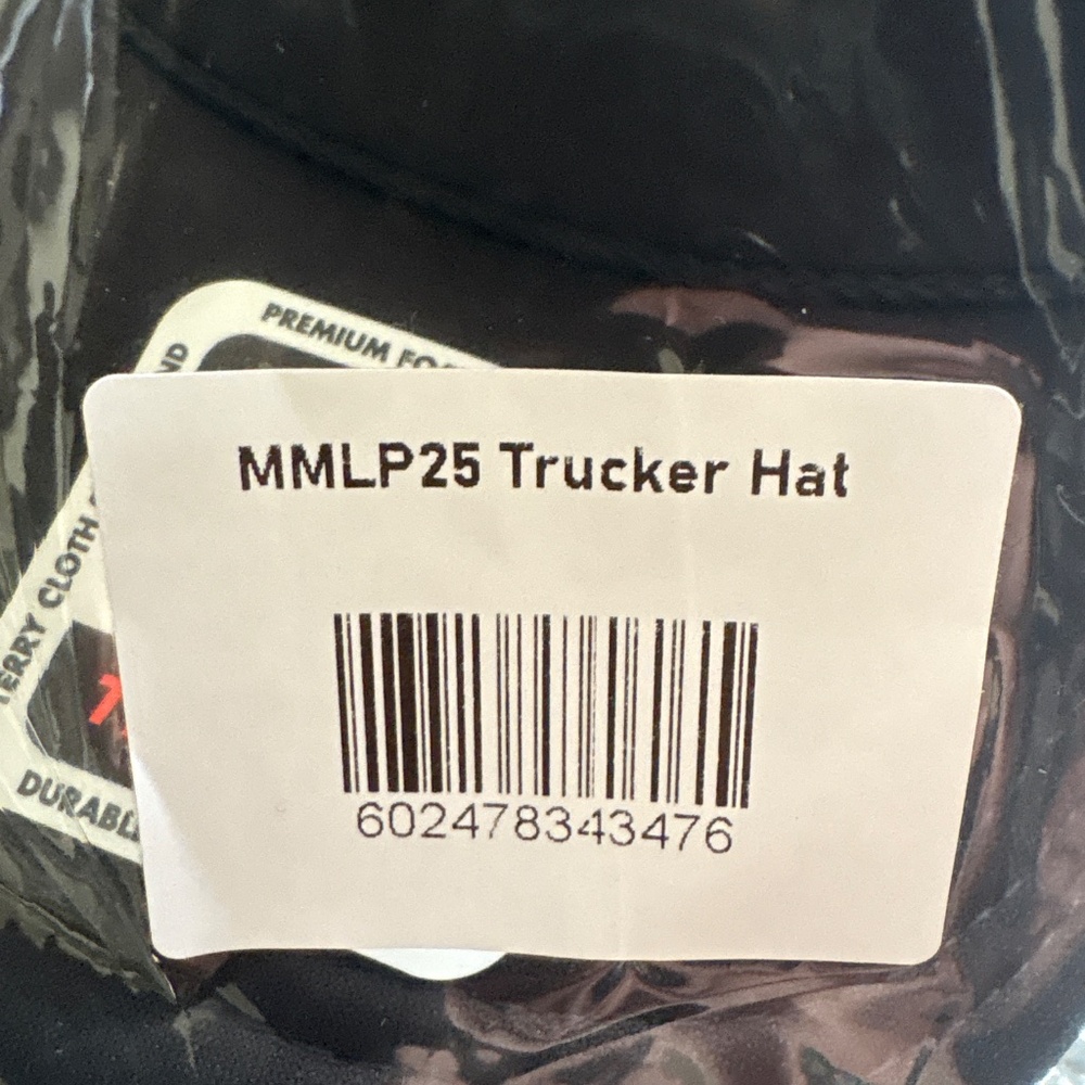 Snap Back Trucker hat - Picture 2 of 2